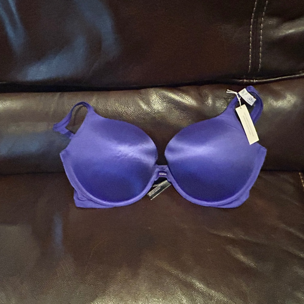 Victoria's Secret Bra 38DD NWT